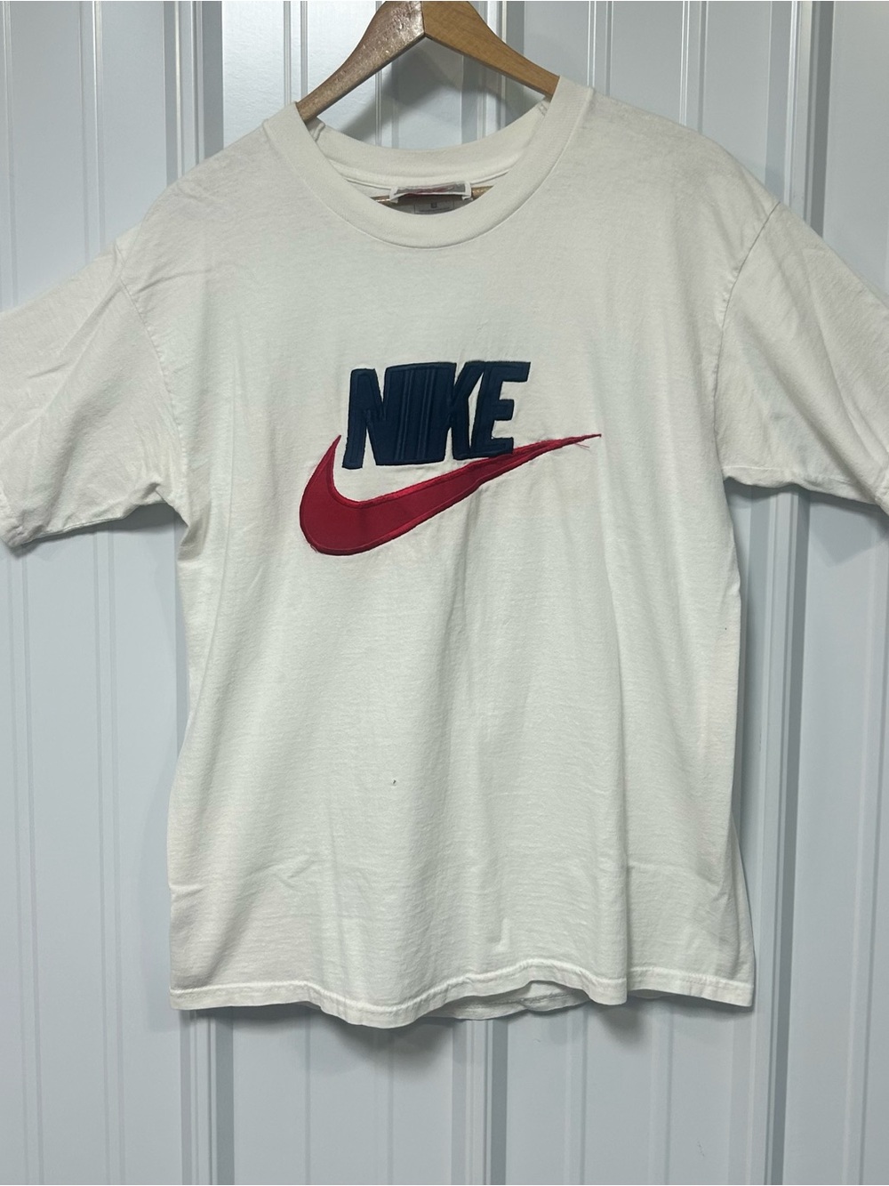 Vintage 1980s/90s Single Stitch Nike Swoosh Logo Embroidered T-Shirt Size Large